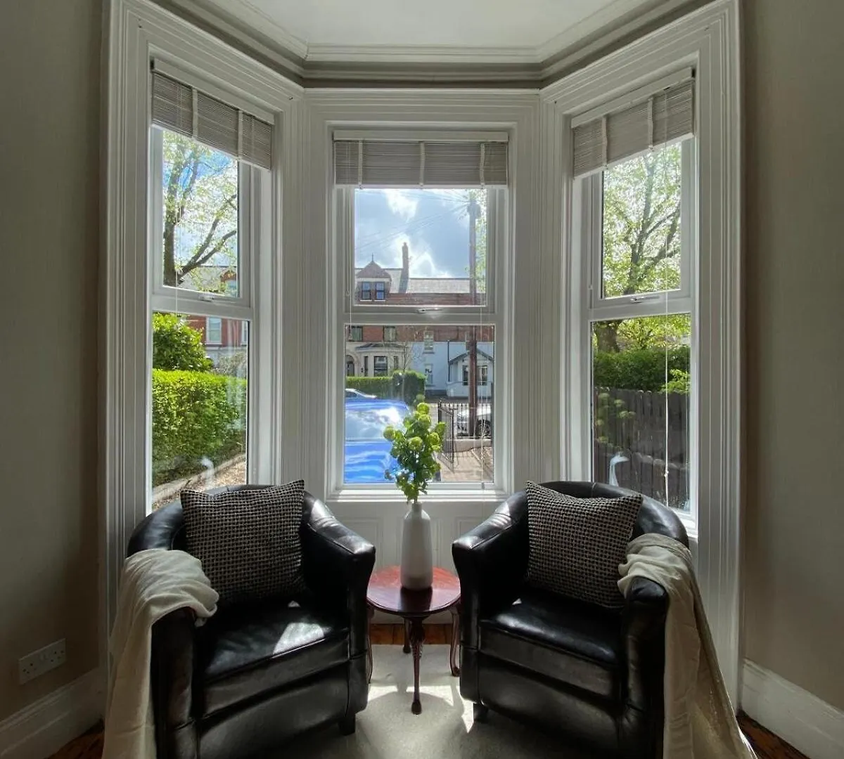 Σπίτι διακοπών 4Br Spacious Home- 5 Mins To City- Free Secure Parking Μπέλφαστ
