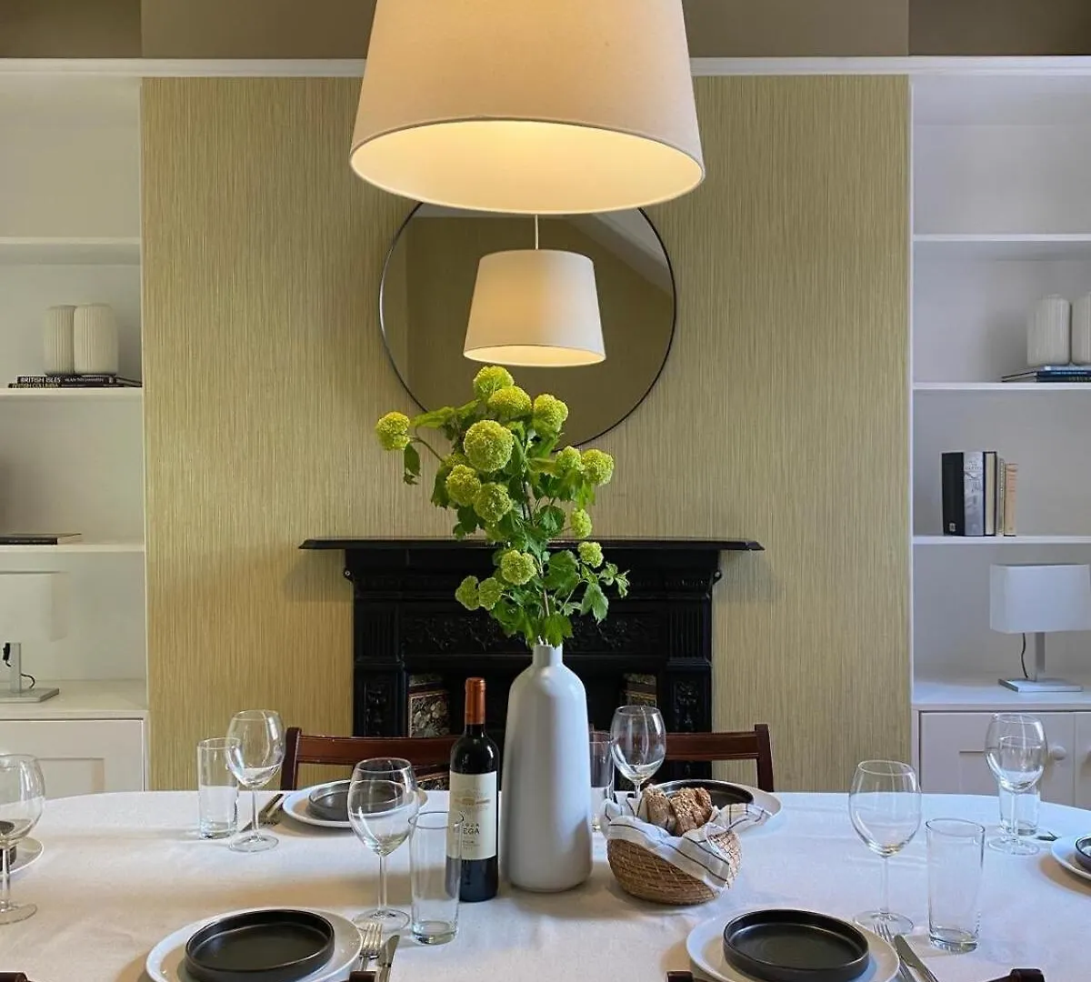 Σπίτι διακοπών 4Br Spacious Home- 5 Mins To City- Free Secure Parking Μπέλφαστ Ηνωμένο Βασίλειο