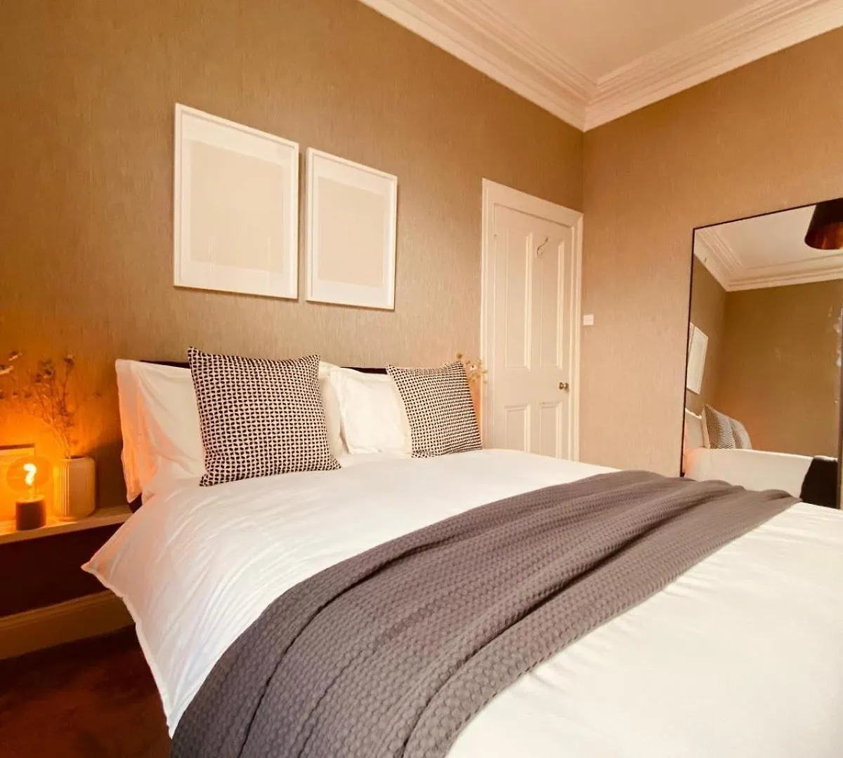 Σπίτι διακοπών 4Br Spacious Home- 5 Mins To City- Free Secure Parking Μπέλφαστ